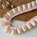 Roze en beige dubbellaags geplooid grosgrain lint met elegante kanten rand - Eén Meter (Breedte 2.5CM) / Licht geelachtig roze