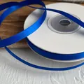 Nastro di raso blu reale largo 0,6cm su rocchetto bianco per DIY e cucito - Blu Zaffiro