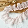 Lichtroze geplooide kantafwerking met hol ontwerp voor handgemaakte kledingdecoratie - Lengte 1m - Breedte 5cm / Roze