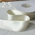 Rouleau de ruban de satin crème de 2,5 cm avec finition lisse pour bricolage et cadeaux - En Rouleau / Jaune crème
