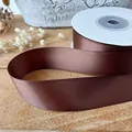 Ruban de satin marron de 3,8 cm pour emballage cadeau et compositions florales - En Rouleau / Café