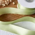 Ruban satin vert clair 2,5 cm en rouleau pour bricolage, bouquets et emballages cadeaux - En Rouleau / Vert fruit
