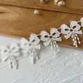 Encaje de lazo bordado blanco con borlas delicadas para decoración de ropa DIY - Lazo con Flecos de Borlas