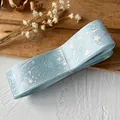 Ruban bleu clair avec motifs d'étoiles et de lune holographiques pour artisanat - Rose bonbon