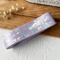 Nastro di raso viola gotico con croci argentate olografiche e motivi a ragnatela - Viola Chiaro
