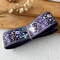 Dunkelviolettes holografisches Band mit Silberpoker und Sternen für DIY-Basteln - Magisches Violett Holografisch Silber