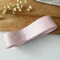 Rosa Satinband mit silbernen Laser-Bär- und Pokermustern für DIY-Handarbeitsbögen - Pfirsichrosa Holografisch Silber