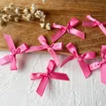 Handgefertigte rosa Satinbandschleifen für DIY-Haarschmuck und Kleidungsdekoration - Mini-Schleifenhalskette / 10 Stück/Packung (0.6cm Bandbreite) / Grün
