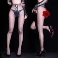 Medias sexys plateadas brillantes con detalle de lazo y diseño de entrepierna abierta - Talla única / Calado de Lazo / Gris Galaxia