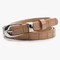 Cintura da donna beige in finta pelle di coccodrillo con fibbia ad ardiglione argento - Cachi