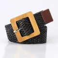 Damen Bohemian geflochtener Gürtel in Schwarz mit quadratischer Holzschnalle und Lederende - Schwarz