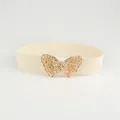 Cinturón elástico beige con hebilla decorativa de metal dorado en forma de mariposa - Beige