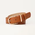 Ceinture femme en cuir marron clair avec boucle dorée en U et texture grainée - Chameau