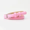 Cintura sottile in ecopelle rosa per donna con fibbia ad ardiglione in lega d'argento - Rosa