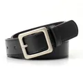 Ceinture femme en cuir noir avec boucle carrée argentée mate au design minimaliste chic - Noir