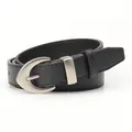 Cinturón clásico de cuero negro para mujer con hebilla de metal plateado mate - Negro