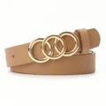 Elegante camel lederen damesriem met een stijlvolle goudkleurige driedubbele ringgesp - Khaki
