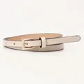 Cintura sottile in finta pelle beige con fibbia quadrata dorata e testurizzata - Beige