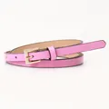 Sottile cintura rosa da donna con elegante fibbia quadrata in metallo dorato - Rosa Rossa