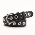 Cintura alla moda in pelle nera con occhielli in argento e fibbia ad ardiglione - Stile Occhiello Denso (954) / Nero