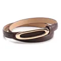 Smalle donkerbruine leren riem voor dames met een minimalistische gouden ovale gesp - koffiekleur