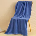 Telo da bagno spesso in cotone blu scuro con trama a ricci e bordo a costine - 140x70 / Blu