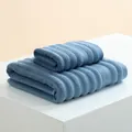 Set di asciugamani in cotone blu nebbia con spessa trama a coste verticali - 35x75cm / Blu Ondulato