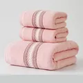 Ensemble de 3 serviettes en coton rose doux comprenant un drap de bain et deux essuie-mains - Deux Serviettes Et Un Drap De Bain / Pink Gradients
