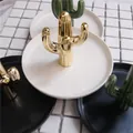 Schmucktablett Kaktus aus Keramik in Gold und Grün für Ringe und Ohrringe Organizer - Weißer Teller Goldener Kaktus