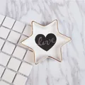 Sternförmige Schmuckschale aus Keramik mit Goldrand und Herzmotiv zur Aufbewahrung - Stern Love (Schwarz)