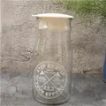 Carafe en verre minimaliste de 900 ml avec couvercle blanc et imprimé décoratif - Lettres Rondes