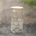 Carafe en verre pour boissons froides avec motifs floraux blancs et couvercle - Tricot