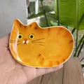 Piccolo piatto per salse in ceramica a forma di gatto tigrato arancione lucido - Gatto Tigrato Sdraiato
