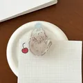 Niedliche Cartoon-Katze Acryl-Büroklammer mit blauem Wollknäuel für Schule - Katze mit Wollknäuel