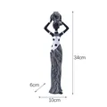 Afrikanische Frauenfigur aus Harz im gepunkteten Kleid mit Krug auf dem Kopf, 34cm Höhe - Stehender Kopf-Topf-Stil Schwarz-Weiß-Muster