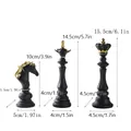 Dreiteiliges Schachfiguren-Set aus schwarzem und goldenem Harz mit Maßen im Detail - Schwarzer Springer König Und Königin