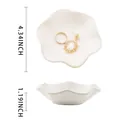 Coupelle à bijoux en céramique crème avec bords ondulés pour bagues, 4,34 pouces de large - Blanc Feuille de Loto