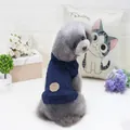 Pull en tricot torsadé bleu marine pour chien avec col montant et écusson en cuir au dos - S / Bleu marine