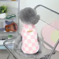 Gilet in pile per animali a scacchi rosa e bianchi con etichetta in pelle marrone - S / Rosa