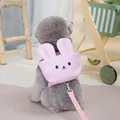 Rosa Kaninchen-Rucksack für Haustiere mit passender Leine an einem grauen Pudel - S / Rosa Hase