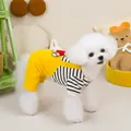 Mono para mascotas de pana amarilla con rayas blancas y negras y parche de un osito - S / Amarillo