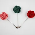 Klassische Herren-Anstecknadeln als Rosenblüte in Rot, Grün und Rosa aus Filz mit Nadel - Rosa Dunkelgrün und Rot Kombination
