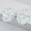 Détail de nœud en velours blanc avec paillettes colorées et strass bleus pour bricolage - Blanc