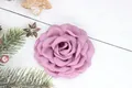 Eleganter lila Stoff-Rosen-Haarclip und Brosche mit mehrlagigem Blütendesign - Broschennadel und Haarklammer / Lila Rosa