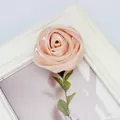 Elegante champagnerfarbene Satin-Rosenknospe 5cm Stoffblume für DIY-Hut und Brosche - Blassgrün