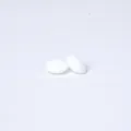 Zwei weiße 12 mm Silikonperlen in Ellipsenform für DIY-Halsketten und Schmuck - Weiß