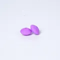 Flache runde violette Silikonperlen mit Mittelloch für DIY-Halsketten und Schmuck - Klassisches Violett