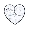 Abalorio gótico de silicona para zapatos con forma de corazón y relieve de mano calavera - Estilo de Corazón de Esqueleto (Skeleton Butt)