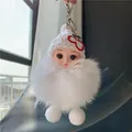 Schattige pluche pop sleutelhanger met witte kunstbont pompon en kers gebreide muts - Wit