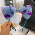 Detail van de zachte pluche kattenoren haarband met blauwe en paarse imitatiebont - Smurfenblauw